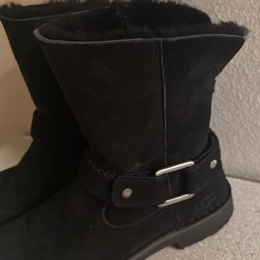 UGG Cedric‎ Shearling Suede Black Boots Size 8.5